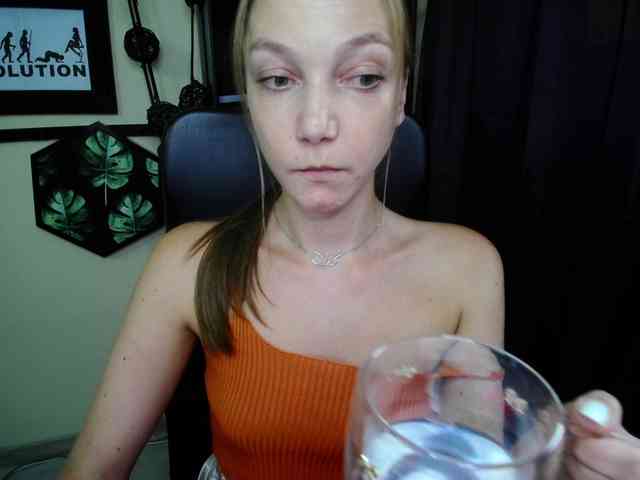 EmillyExtasy webcam
