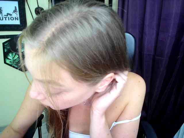 EmillyExtasy webcam