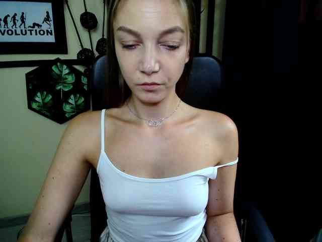 EmillyExtasy webcam