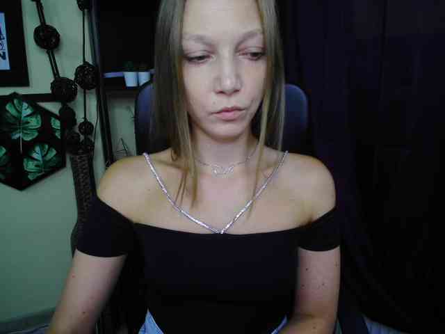 EmillyExtasy webcam