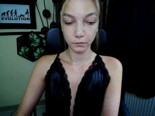 EmillyExtasy webcam