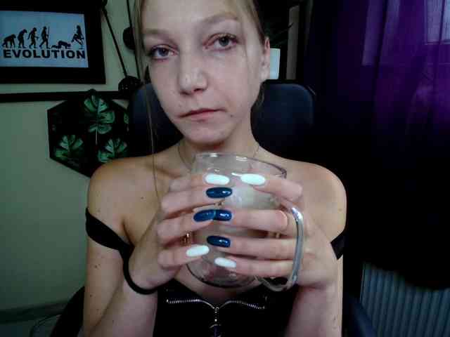 Model: EmillyExtasy