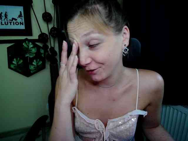 EmillyExtasy webcam
