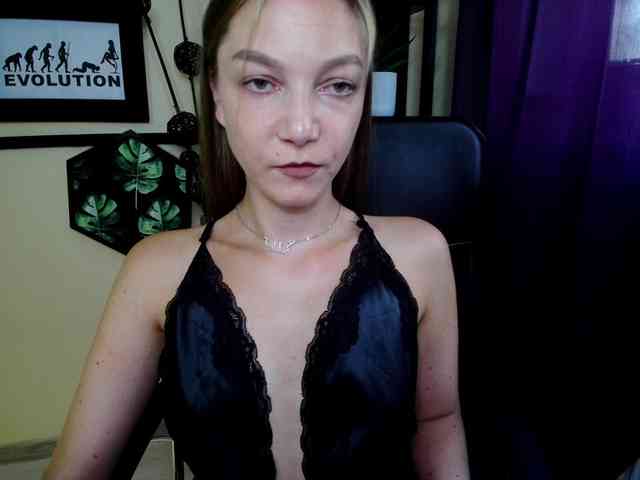 EmillyExtasy webcam