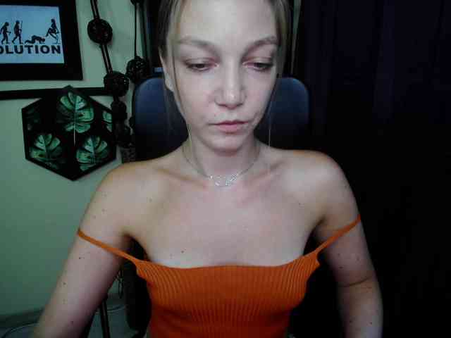 EmillyExtasy webcam