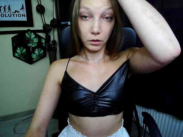 EmillyExtasy webcam