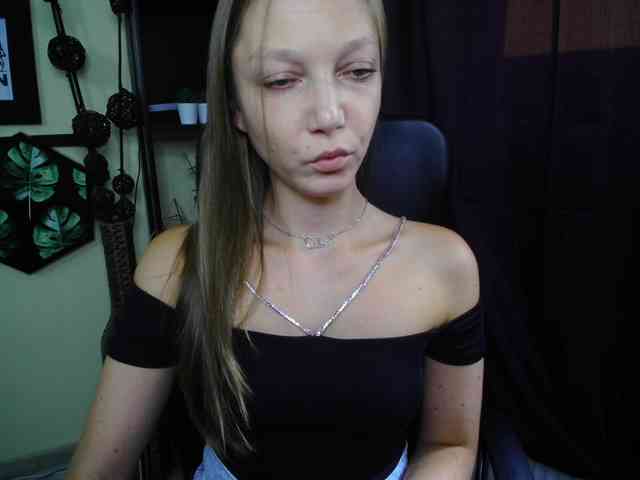 EmillyExtasy webcam