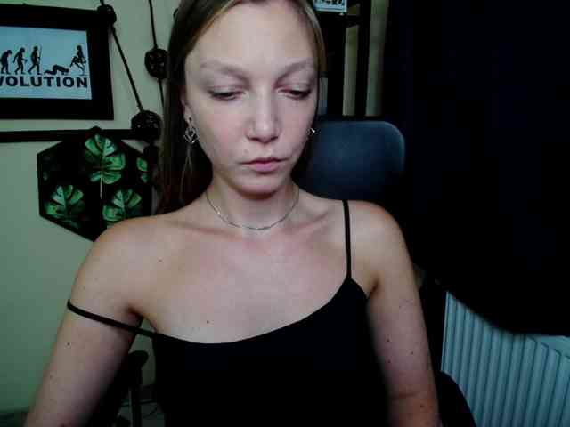 EmillyExtasy webcam