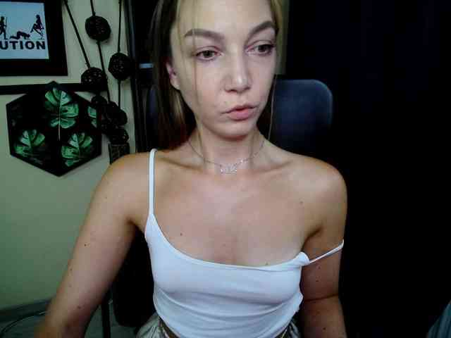 EmillyExtasy webcam