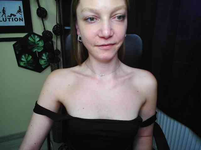 EmillyExtasy webcam