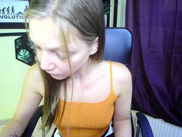 EmillyExtasy webcam