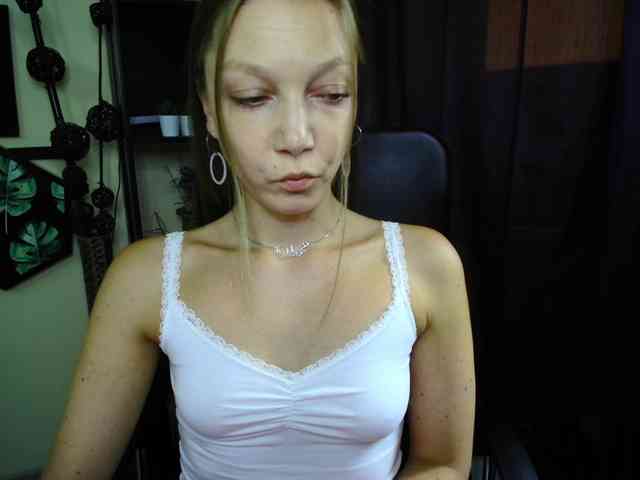 EmillyExtasy webcam