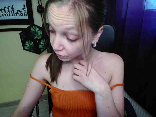 EmillyExtasy webcam