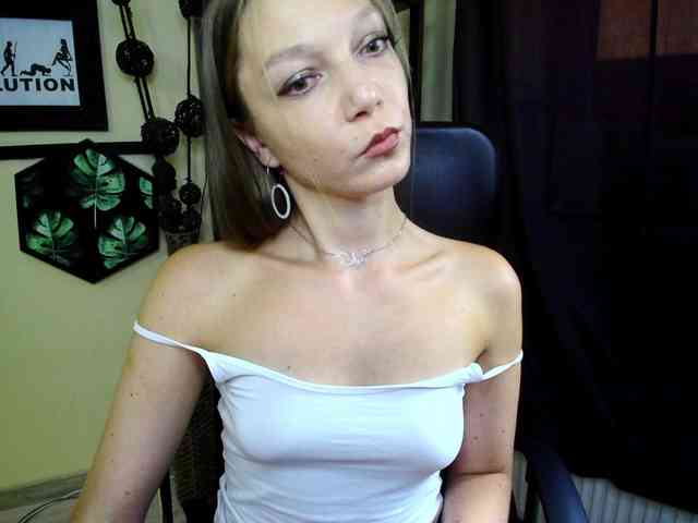 EmillyExtasy webcam