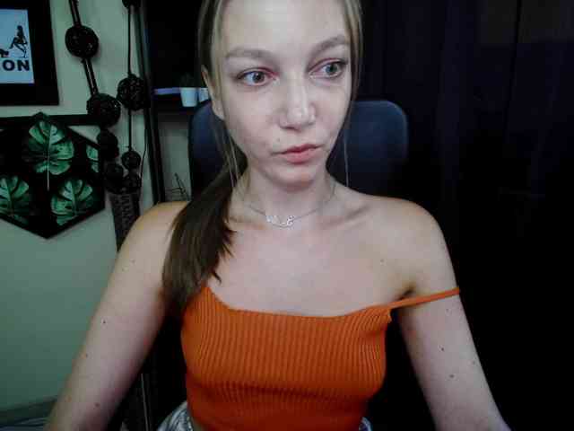 EmillyExtasy webcam