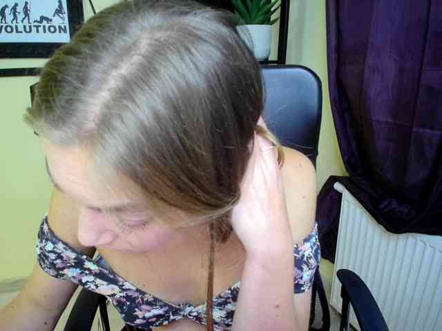 EmillyExtasy webcam