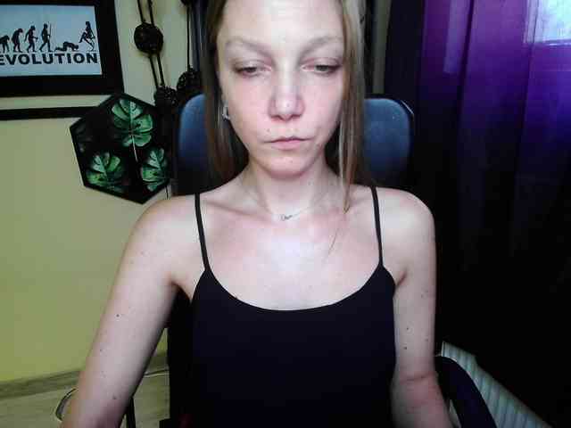 EmillyExtasy webcam