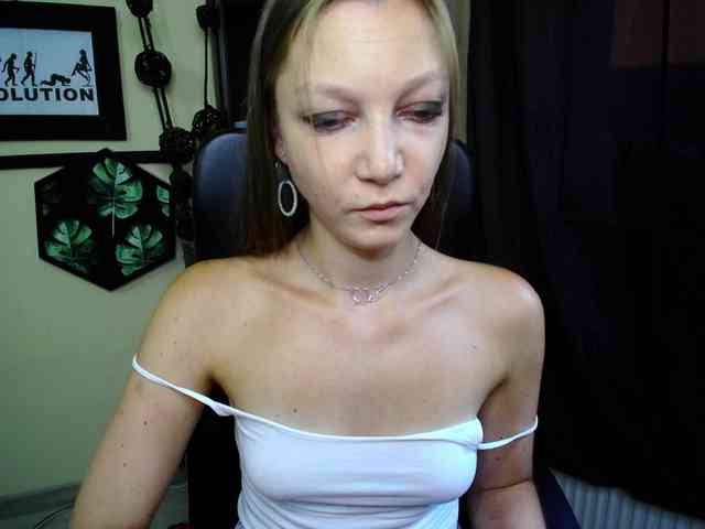 EmillyExtasy webcam