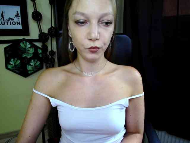 EmillyExtasy webcam
