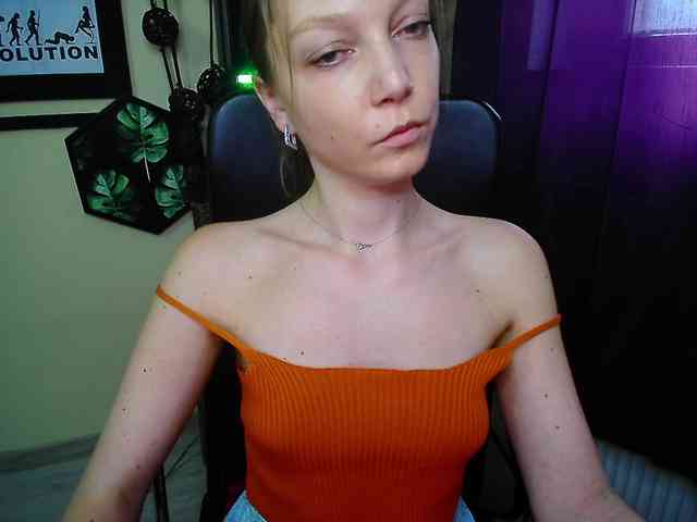 EmillyExtasy webcam