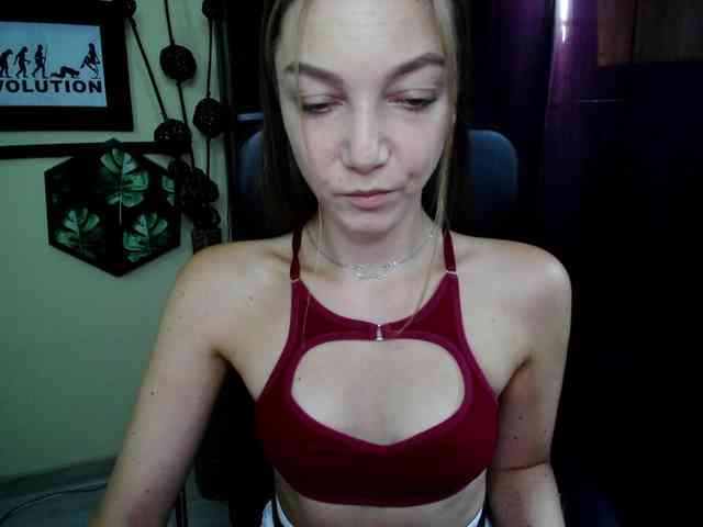 EmillyExtasy webcam