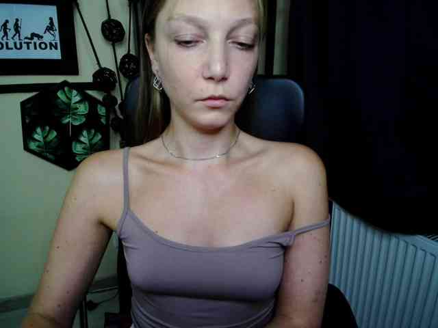 EmillyExtasy webcam