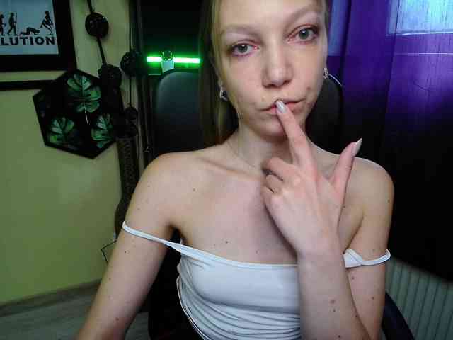 EmillyExtasy webcam
