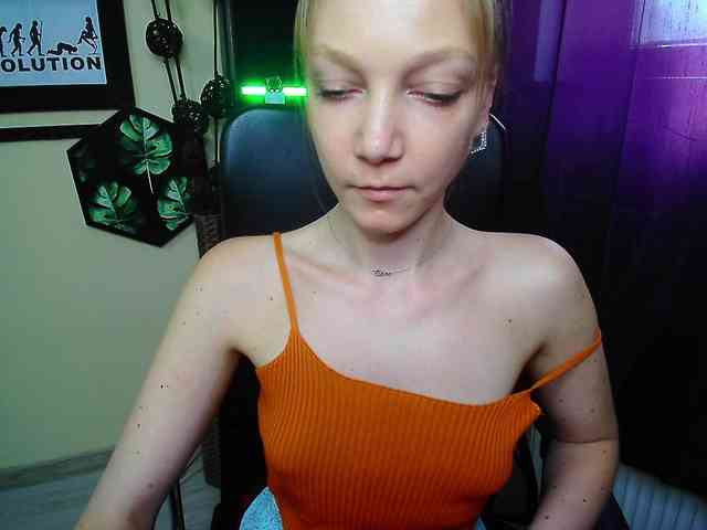 EmillyExtasy webcam