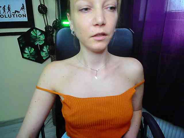 EmillyExtasy webcam