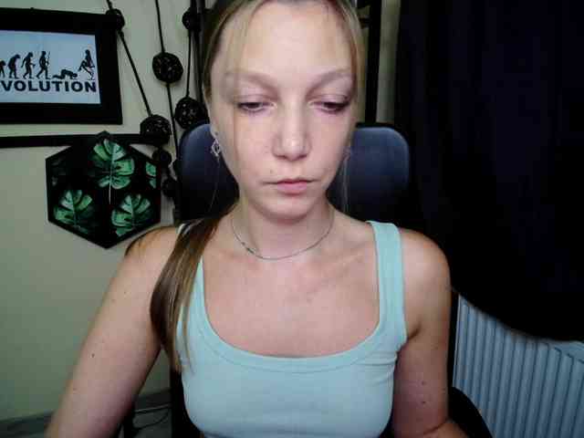 EmillyExtasy webcam