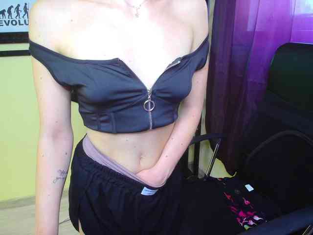 EmillyExtasy webcam