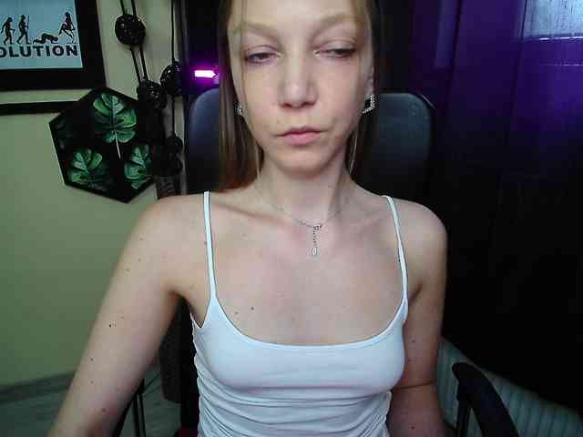 EmillyExtasy webcam