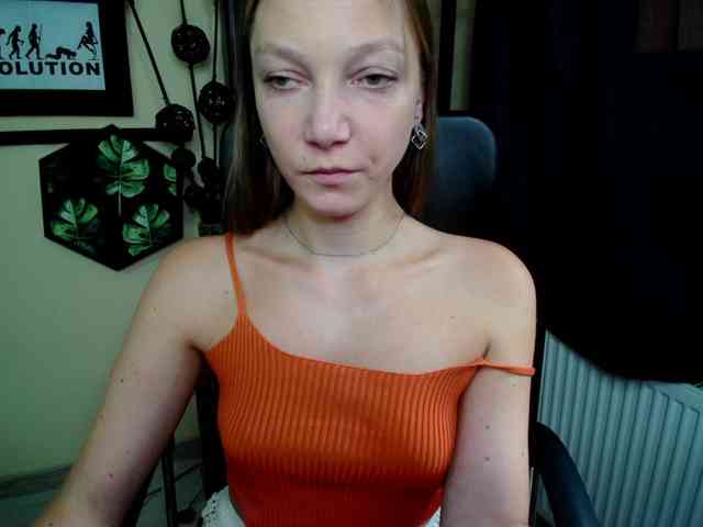 Model: EmillyExtasy