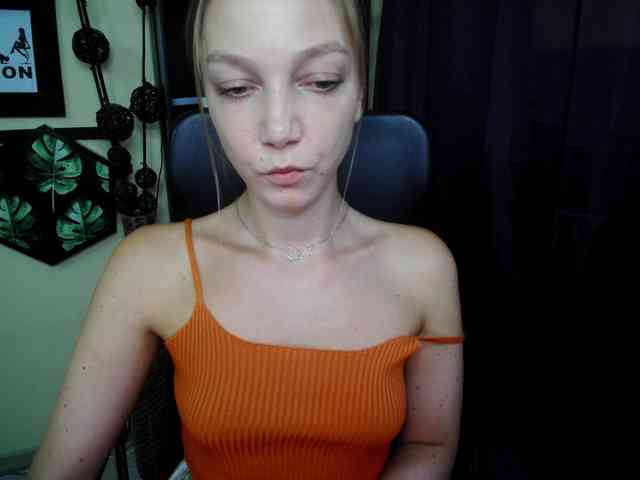 EmillyExtasy webcam