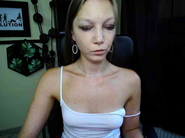 EmillyExtasy webcam