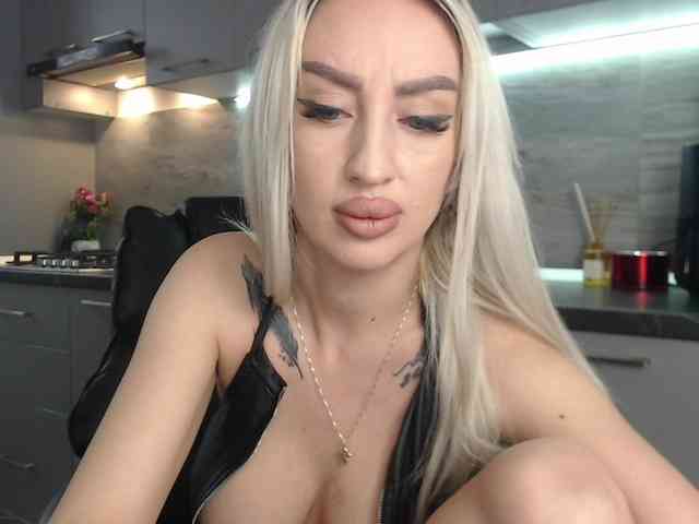 Mistresszora01 webcam