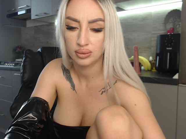 Mistresszora01 webcam