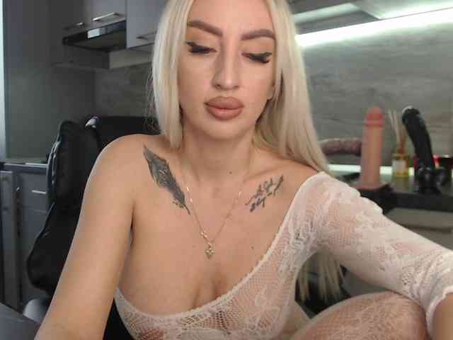 Mistresszora01