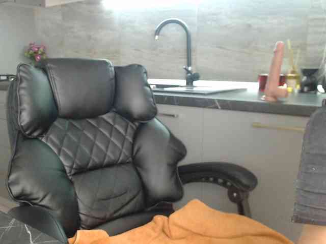 Mistresszora01 webcam