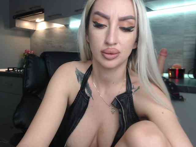 Mistresszora01 webcam