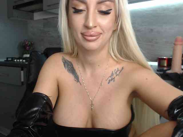 Mistresszora01 webcam