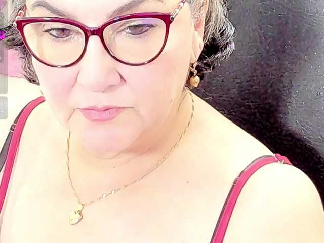 cataleya-mom's BongaCams show and profile