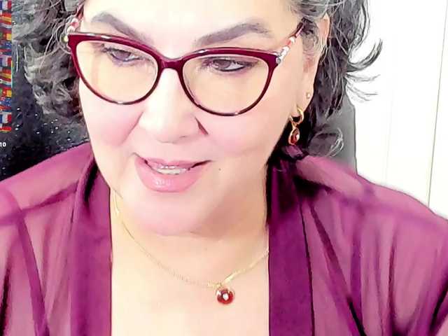 cataleya-mom live cam on BongaCams