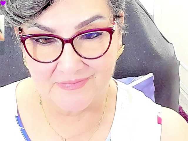 cataleya-mom live webcam show