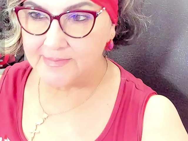 cataleya-mom live cam on BongaCams