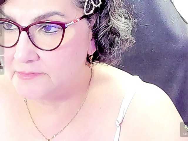 cataleya-mom's BongaCams show and profile