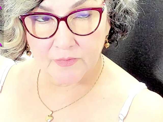 cataleya-mom's BongaCams show and profile