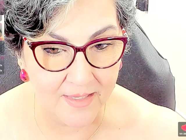 cataleya-mom, live now on BongaCams
