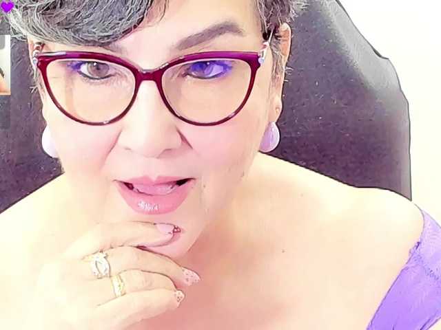cataleya-mom live webcam show
