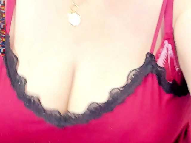 cataleya-mom live cam on BongaCams